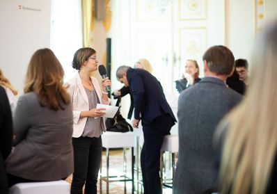 Am 30. Oktober 2018 nahm Bundesministerin Juliane Bogner-Strauß am CEO Business Lunch im Bundeskanzleramt teil.