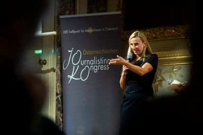 Am 6. November 2018 nahm Bundesministerin Juliane Bogner-Strauß (im Bild) am Gala-Abend der MedienLÖWINNEN 2018 im Haus der Industrie teil.