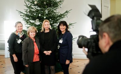 Am 4. Dezember 2018 fand die "Ladies Lounge" des Netzwerkes "Frau in der Wirtschaft" im Bundeskanzleramt statt. Im Bild Bundesministerin Juliane Bogner-Strauß (m.r.).