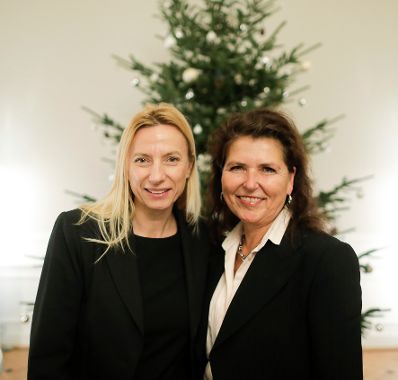 Am 4. Dezember 2018 fand die "Ladies Lounge" des Netzwerkes "Frau in der Wirtschaft" im Bundeskanzleramt statt. Im Bild Bundesministerin Juliane Bogner-Strauß (l.).