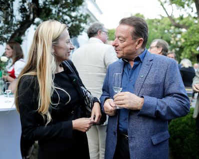 Am 25. Juni 2018 besuchte Bundesministerin Juliane Bogner-Strauß (l.) das Steirerfest in Wien.