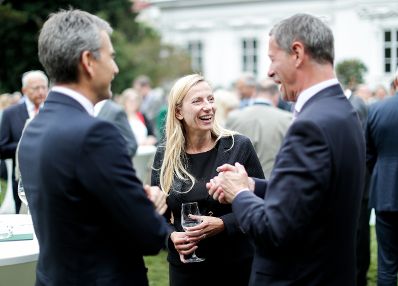 Am 25. Juni 2018 besuchte Bundesministerin Juliane Bogner-Strauß (m.) das Steirerfest in Wien.