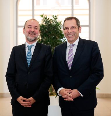 Am 10. Juni 2016 traf Kanzleramtsminister Thomas Drozda (l.) im Rahmen seines Besuchs in Berlin den deutschen Staatssekretär Mathias Machnig (r.) zu einem Gespräch.