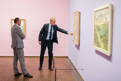 Am 15.September 2016 eröffnete Kunst- und Kulturminister Thomas Drozda (l.) die Ausstellung "Seurat, Signac, Van Gogh - Wege des Pointilismus" in der Albertina. Im Bild mit dem Direktor der Albertina Klaus Albrecht Schröder (r.).