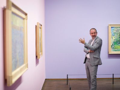 Am 15.September 2016 eröffnete Kunst- und Kulturminister Thomas Drozda (im Bild) die Ausstellung "Seurat, Signac, Van Gogh - Wege des Pointilismus" in der Albertina.