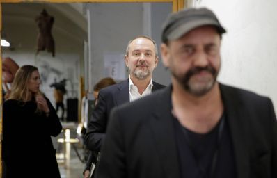 Am 20. September 2016 besuchte Kunst- und Kulturminister Thomas Drozdar die Eröffnung der Ausstellung Parallel Vienna 2016.