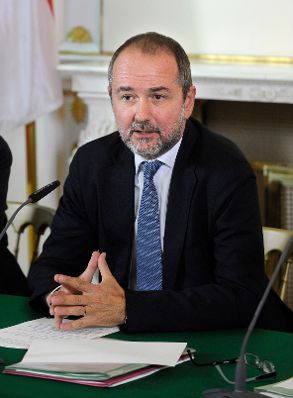 Kanzleramtsminister Thomas Drozda beim Medienbriefing über die Regierungssitzung am 20. September 2016. 