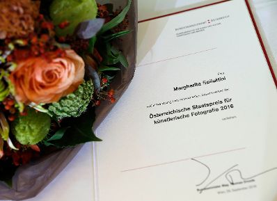 Am 29. September 2016 verlieh Kunst- und Kulturminister Thomas Drozda den Staatspreis für künstlerische Fotografie an Margherita Spiluttini.