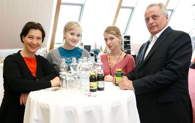 Bundesministerin Heinisch-Hosek bei der Veranstaltung "Finde deinen eigenen Weg - 2. Girl Event in Wien" in der UCI Millenium City.