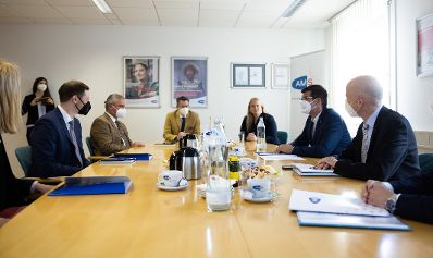 Am 25. Mai 2021 besuchte Bundesminister Martin Kocher (im Bild) im Rahmen seines Bundesländertags in Kärnten das AMS in Klagenfurt.