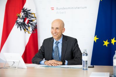 Am 1. Juni 2021 nahm Bundesminister Martin Kocher (im Bild) an einer Videokonferenz mit der EU-Kommissarin für Wettbewerb Margrethe Vestager teil.