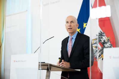 Am 8. Juni 2021 fand eine Pressekonferenz zur aktuellen Lage am Arbeitsmarkt statt. Im Bild Bundesminister Martin Kocher.