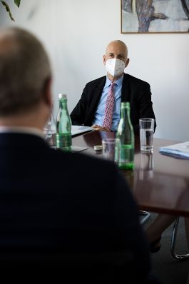 Am 29. Juni 2021 besuchte Bundesminister Martin Kocher (im Bild) die Insolvenz-Entgelt-Fonds Service GmbH.