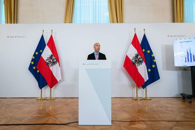 Am 29. Juni 2021 fand eine Pressekonferenz zur aktuellen Lage am Arbeitsmarkt statt. Im Bild Bundesminister Martin Kocher.