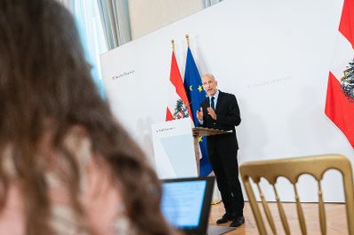 Am 2. August 2021 fand eine Pressekonferenz zur aktuellen Lage am Arbeitsmarkt statt. Im Bild Bundesminister Martin Kocher.