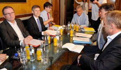 Am 19. Juni 2012 Verhandlungen zum Transparenzpaket. Staatssekretär Josef Ostermayer.