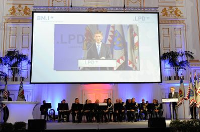 Am 31. August 2012 hielt Staatssekretär Josef Ostermayer anlässlich der Vorstellung der Spitzenkräfte der neuen Landespolizeidirektionen (LPD) eine Rede in der Wiener Hofburg.