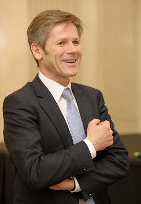 Am 1. Februar 2013 überreichte Staatssekretär Josef Ostermayer (im Bild) Dekrete an Mitglieder des Unabhängigen Parteientransparenzsenats.