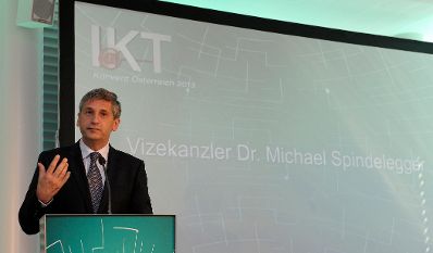 Am 28. Juni 2013 hielt Staatssekretär Josef Ostermayer die Begrüßungsrede beim IKT-Konvent 2013 der Internetoffensive Österreich. Im Bild Außenminister und Vizekanzler Michael Spindelegger.