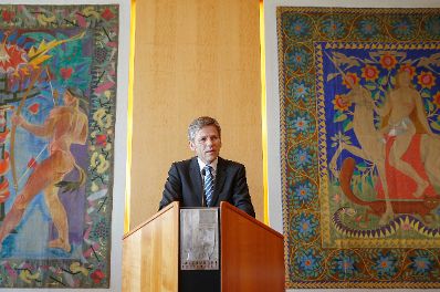 Am 26. Juli 2014 überreichte Kunst -und Kulturminister Josef Ostermayer (im Bild) den Österreichischen Staatspreis für Europäische Literatur an die Schriftstellerin Ljudmila Ulitzkaja.