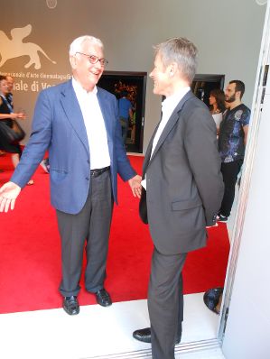 Am 30. August 2014 traf Kunst- und Kulturminister Josef Ostermayer (r.) im Rahmen des 71. Filmfestivals von Venedig mit dem Biennalepräsident Paolo Baratta (l.) zusammen.