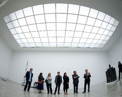 Am 10. September 2014 eröffnete Kunst- und Kulturminister Josef Ostermayer die Ausstellungen "Diana Al-Hadid", "Utopian Pulse - Flares in the Darkroom" und "Cynthia Marcelle" in der Secession.