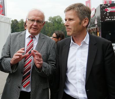 Am 5. September 2014 besuchte Kunst- und Kulturminister Josef Ostermayer (r.) die Welser Messe. Im Bild mit dem Bürgermeister von Wels Peter Koits (l.).
