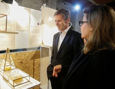 Am 1. Oktober 2014 besuchte Kunst- und Kulturminister Josef Ostermayer (l.) die Vienna Design Week. Im Bild mit Lilli Hollein (r.).