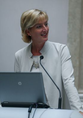 Am 6. Oktober 2014 fand eine internationale Veranstaltung der Bioethikkommission zum Thema "Lebensende" statt. Im Bild Medizinethikerin Christiane Woopen.