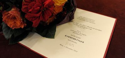 Am 3. Dezember 2014 überreichte Kunst- und Kulturminister Josef Ostermayer die Urkunde, mit der Sänger Ildebrando D’Arcangelo der Berufstitel Kammersänger verliehen wurde.