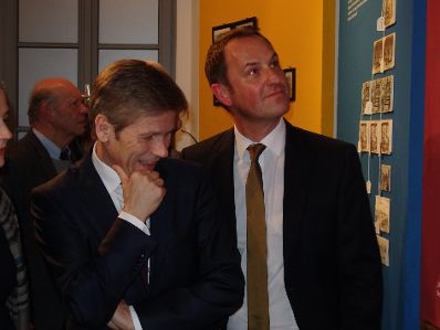 Am 3. Dezember 2014 fand die Vergabe des Museumspreises 2014 in der Marktgemeinde Haslach in Oberösterreich statt. Im Bild Kunst- und Kulturminister Josef Ostermayer (l.) mit dem Bürgermeister von Haslach Dominik Reisinger (r.).