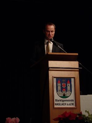 Am 3. Dezember 2014 fand die Vergabe des Museumspreises 2014 in der Marktgemeinde Haslach in Oberösterreich statt. Im Bild der Bürgermeister von Haslach Dominik Reisinger.