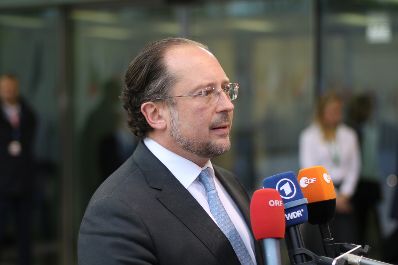 Am 15. Oktober 2019 fand der Allgemeine Rat der Europäischen Union in Luxemburg statt. Im Bild Bundesminister Alexander Schallenberg bei einem Pressestatement.