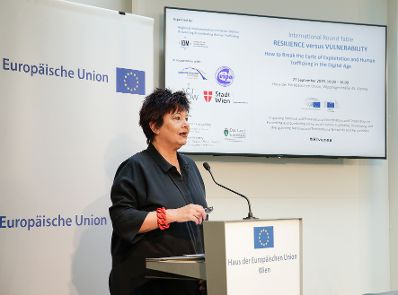 Am 27. September 2019 eröffnete Bundesministerin Ines Stilling den Internationalen ExpertInnen Round Table der Regionalinitiative des Instituts für den Donauraum und Mitteleuropa zur Bekämpfung von Menschenhandel.