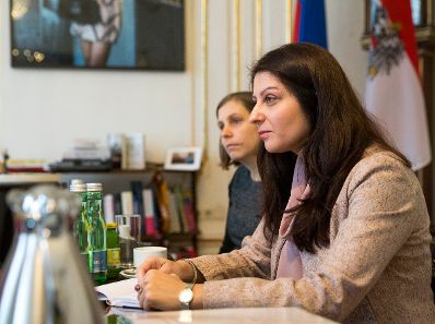 Am 12. Dezember 2016 empfing Staatssekretärin Muna Duzdar (im Bild) die Botschafterin Liechtensteins Maria-Pia Kothbauer zu einem Arbeitsgespräch.