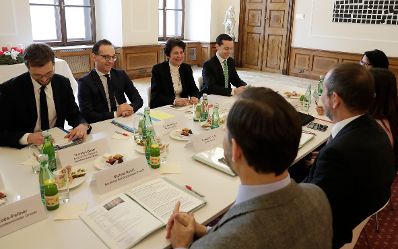 Am 16. Dezember 2016 empfing Kanzleramtsminister Thomas Drozda (r.) den deutschen Minister der Justiz und für Verbraucherschutz Heiko Maas (l.) zu einem Arbeitsgespräch.