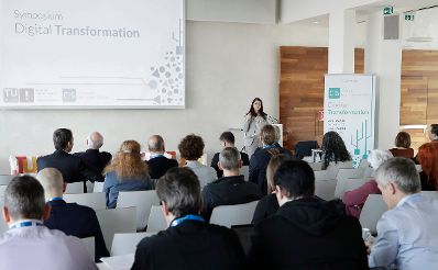 Am 24. April 2017 nahm Staatssekretärin Muna Duzdar (im Bild) am Symposium zum Thema "Digitale Transformation" an der Technischen Universität Wien teil.