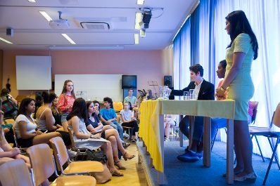 Am 2. Juni 2017 nahm Staatssekretärin Muna Duzdar an einer Diskussion zum Thema "#f26gegenHass" im GRG Franklinstraße 26 teil.