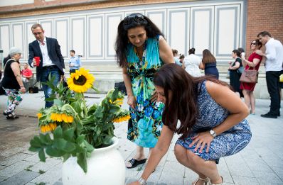 Am 2. August 2017 nahm Staatssekretärin Muna Duzdar an der Gedenkveranstaltung "European Roma Holocaust Remembrance Day" teil.