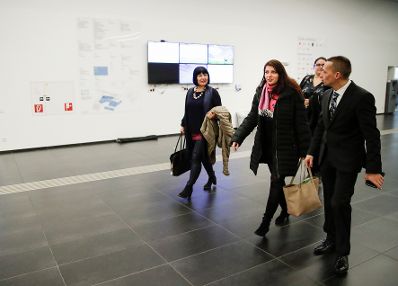 Am 22. November 2017 fand die Eröffnung des Kompetenzzentrums für Verwaltungswissenschaften auf dem FH Campus Wien statt. Im Bild Staatssekretärin Muna Duzdar (m.).