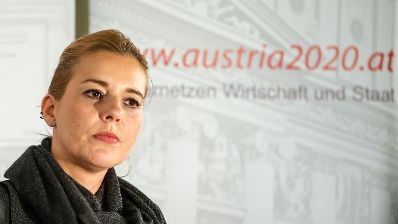 Am 29. September 2015 nahm Staatssekräterin Sonja Steßl (im Bild) am Agenda Austria 2020 Business Talk teil.
