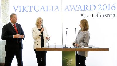 Am 18. April 2016 verlieh Staatssekretärin Sonja Steßl (m.) gemeinsam mit Landwirtschaftsminister Andrä Rupprechter (l.) den Viktualia Award 2016 für Best of Austria - Projekte gegen Lebensmittelverschwendung.