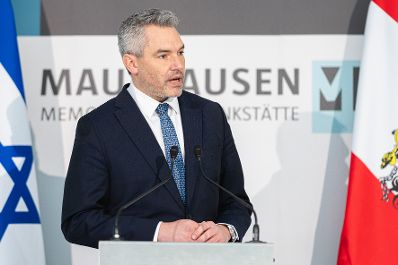Am 27. Jänner 2022 besuchte Bundeskanzler Karl Nehammer (im Bild) im Zuge des Holocaust Gedenktages das ehemalige Konzentrationslager Mauthausen.