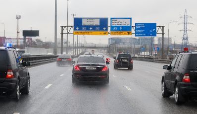 Am 11. April 2022 reiste Bundeskanzler Karl Nehammer zu einem Arbeitsbesuch nach Moskau. Im Bild auf der Fahrt vom Flughafen in das Stadtzentrum.