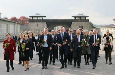 Am 4. Mai 2022 nahm Bundeskanzler Karl Nehammer am Festakt zum Gedenken an die Befreiung des KZ-Gusen und KZ-Mauthausen teil.