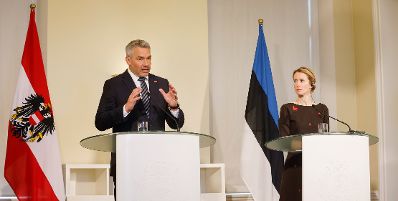 Am 10. Juni 2022 reiste Bundeskanzler Karl Nehammer (l.) nach Tallinn. Im Bild bei der gemeinsamen Pressekonferenz mit der estnischen Ministerpräsidentin Kaja Kallas (r.).