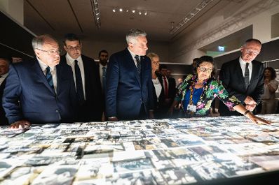 Am 12. Juli 2022 besuchte Bundeskanzler Karl Nehammer (m.) das „Yad Vashem - The World Holocaust Remembrance Center“ in Israel.