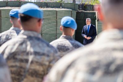 Am 14. Juli 2022 reiste Bundeskanzler Karl Nehammer (r.) nach Beirut. Im Bild beim Besuch der UNO-Beobachtermission UNIFIL.