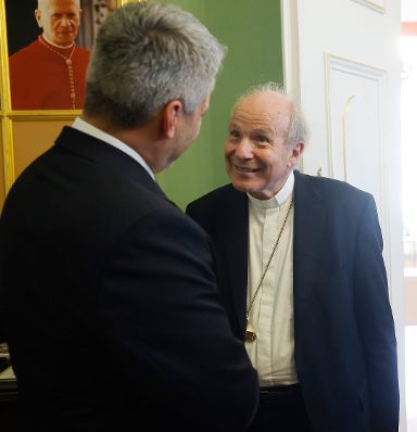 Am 7. September 2022 nahm Bundeskanzler Karl Nehammer (l.) an einem Austausch bei der Bischofskonferenz teil. Im Bild mit Kardinal Christoph Schönborn (r.).
