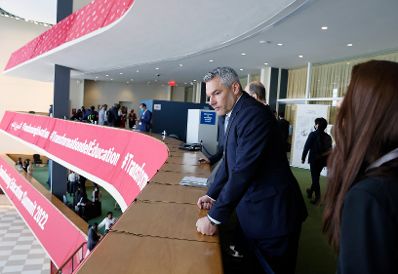 Am 20. September 2022 setzte Bundeskanzler Karl Nehammer (im Bild) seinen mehrtägigen Arbeitsbesuch nach New York fort. Im Bild bei der UNO Generalversammlung.
